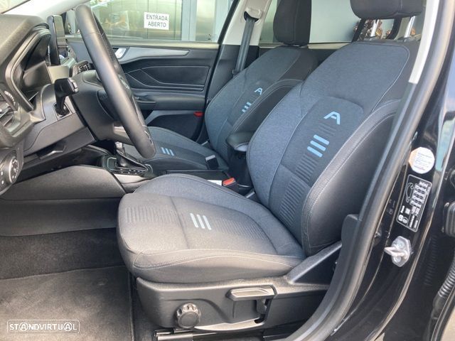 Ford Focus SW 1.0 EcoBoost Hybrid Aut. ACTIVE - 34