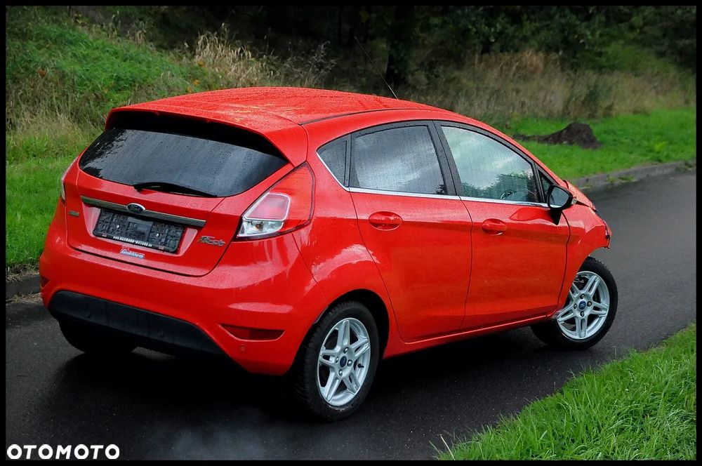 Ford Fiesta 1.0 EcoBoost S&S TITANIUM - 16