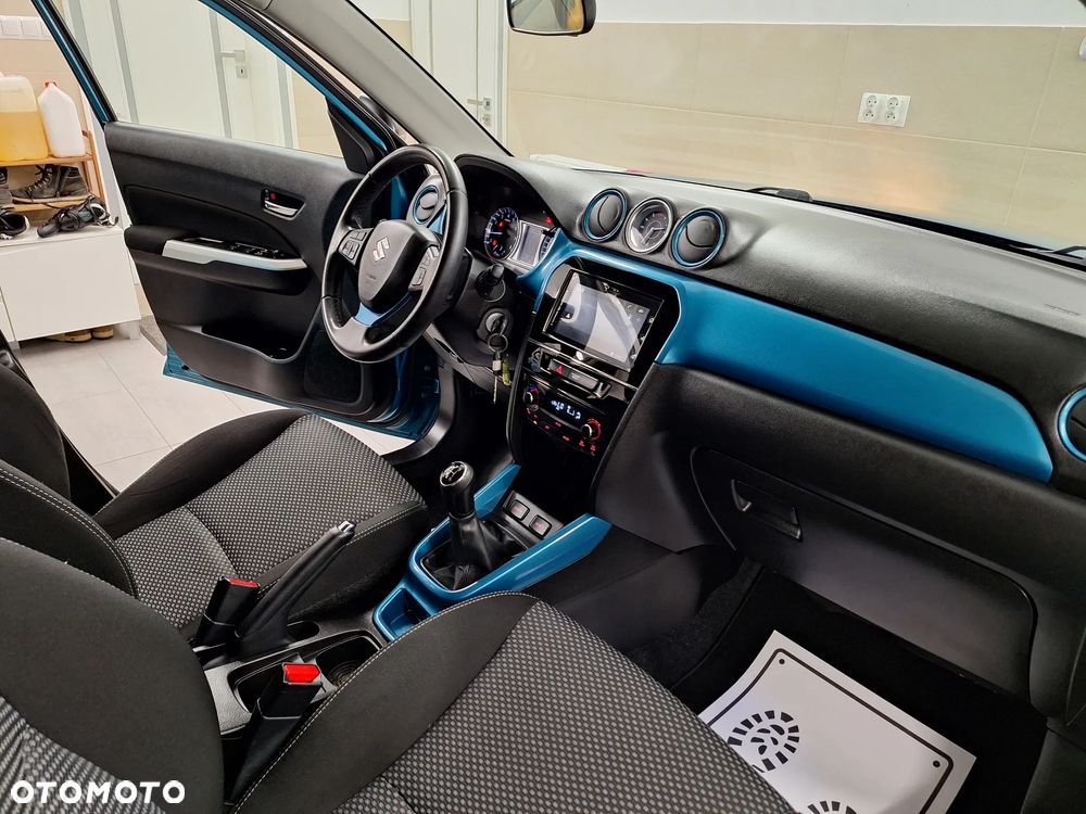 Suzuki Vitara 1.6 Premium 2WD - 27