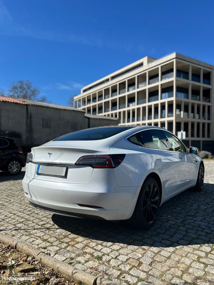 Tesla Model 3 Standard RWD Plus - 24
