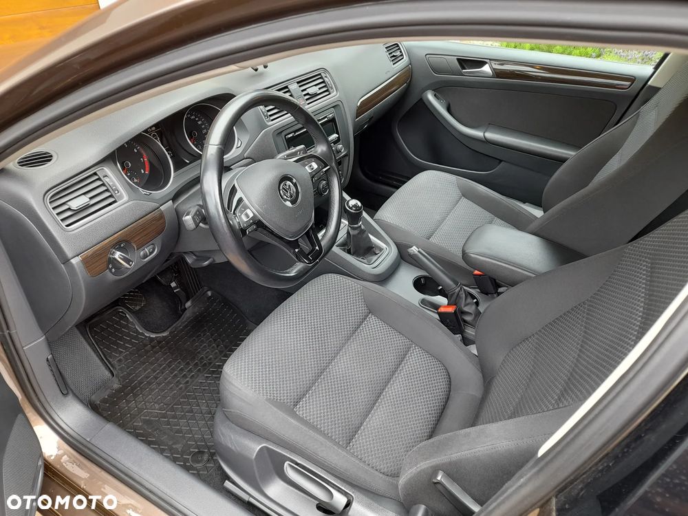 Volkswagen Jetta 1.2 TSI BMT Comfortline - 9