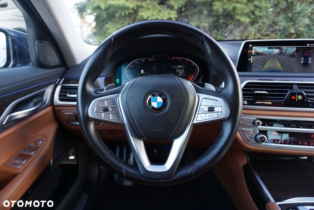 BMW Seria 7 - 21