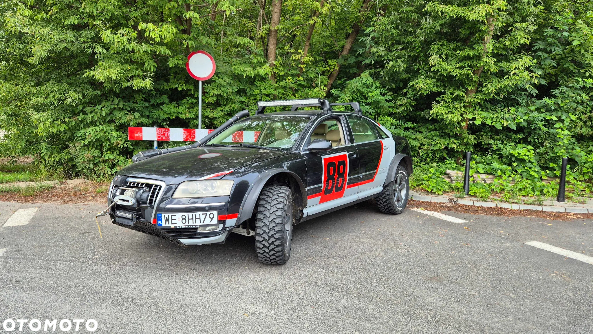 Audi A8 4.2 Quattro - 6