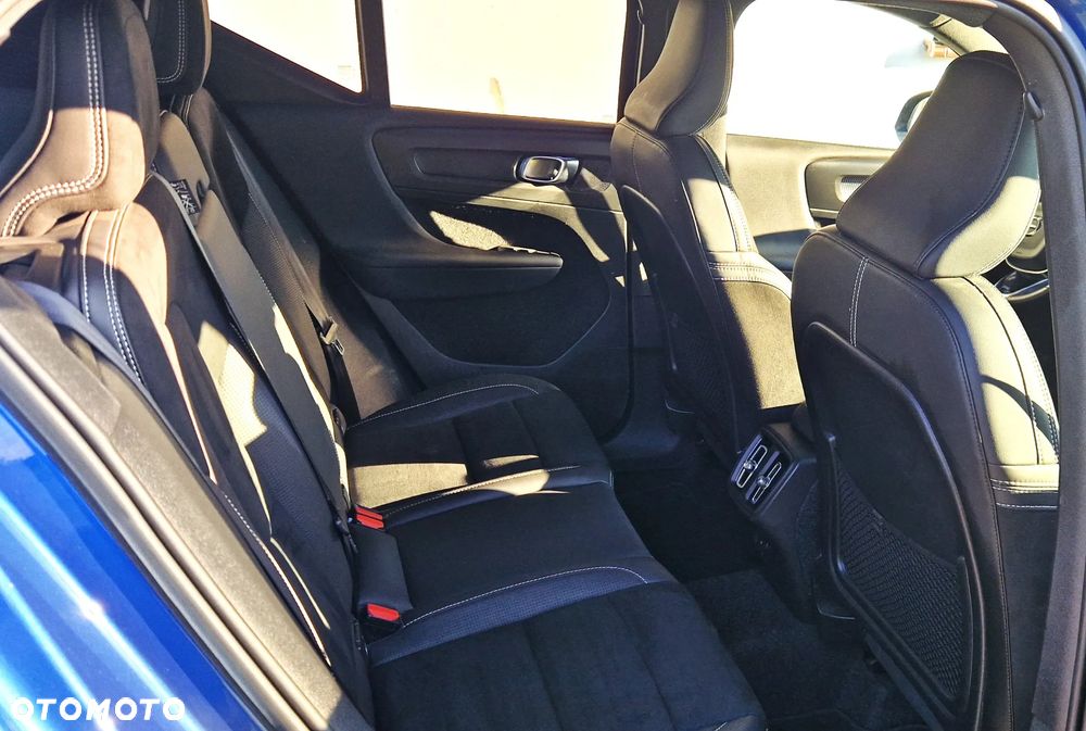 Volvo XC 40 D4 AWD Geartronic R-Design - 30