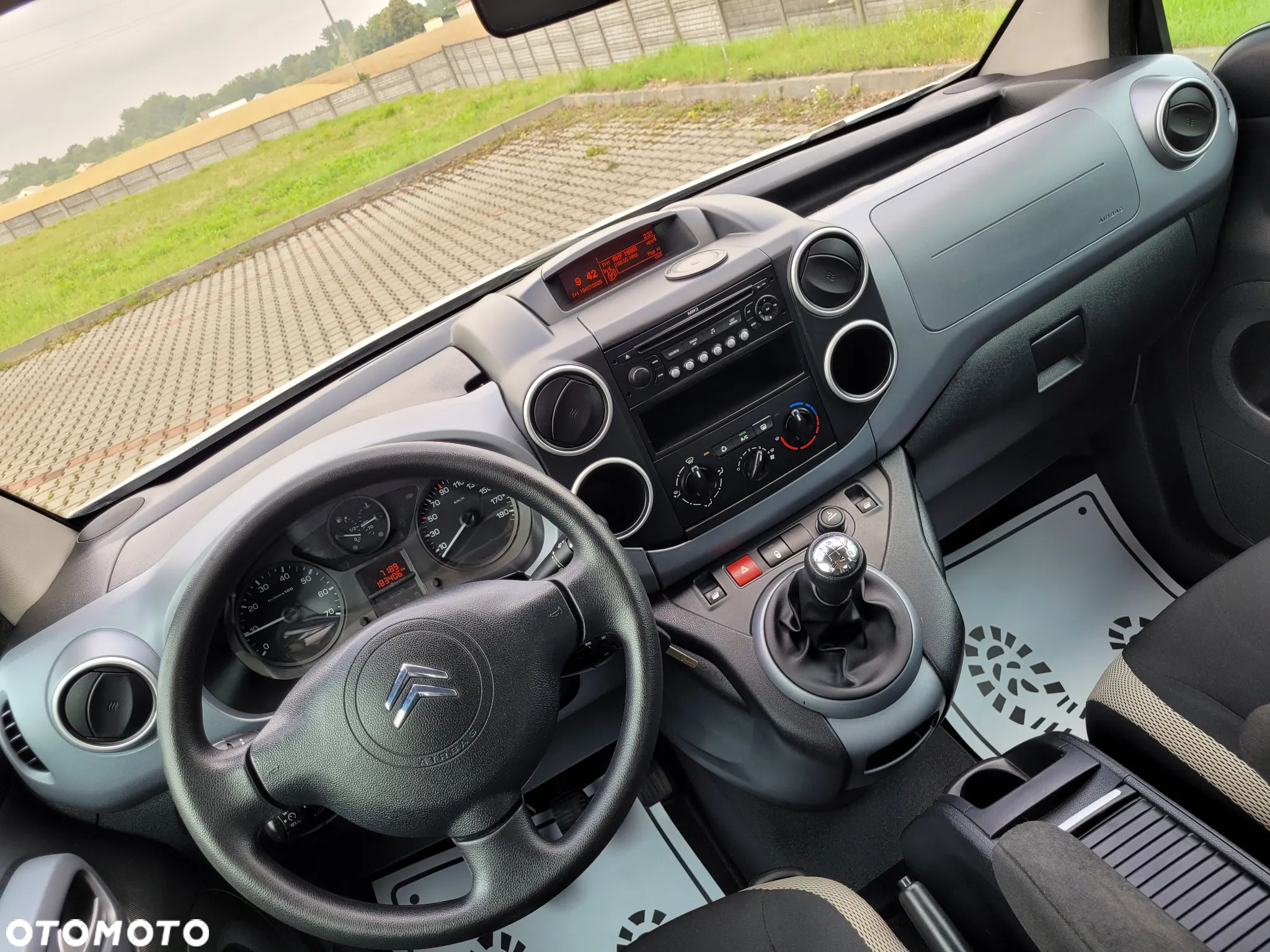 Citroën Berlingo Multispace 1.6 HDI Exclusive - 23