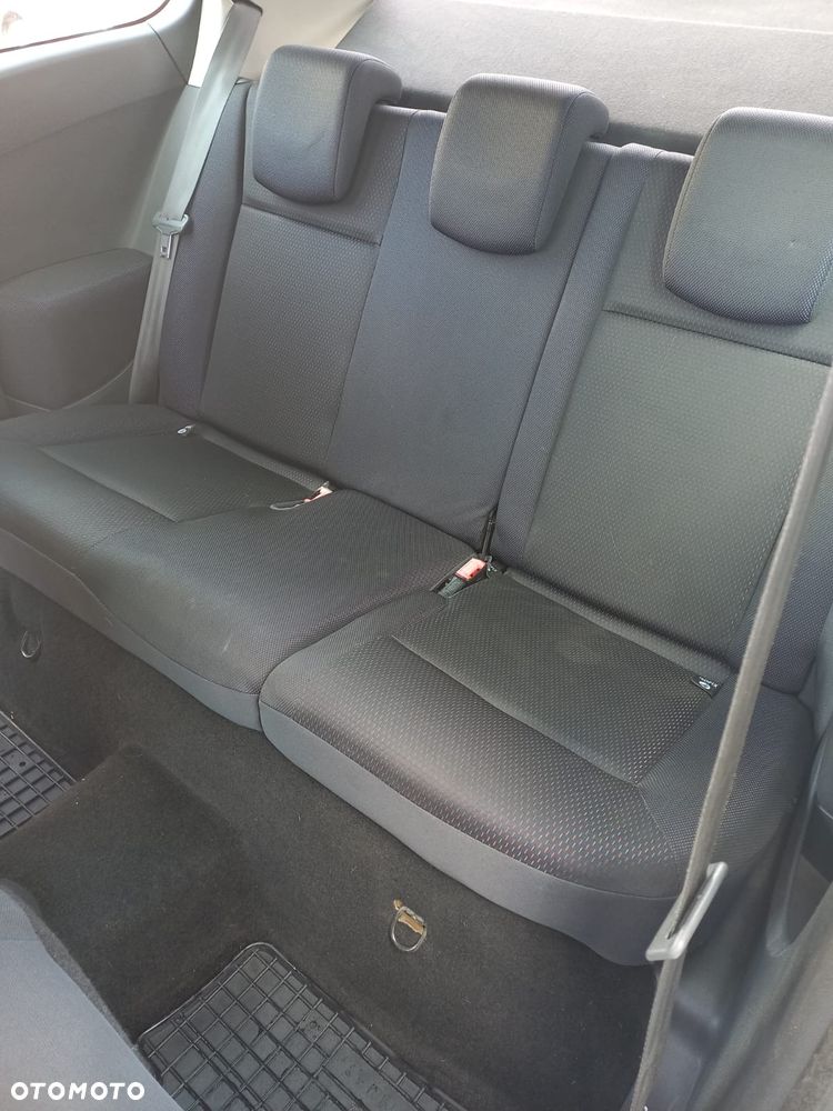 Renault Clio - 32