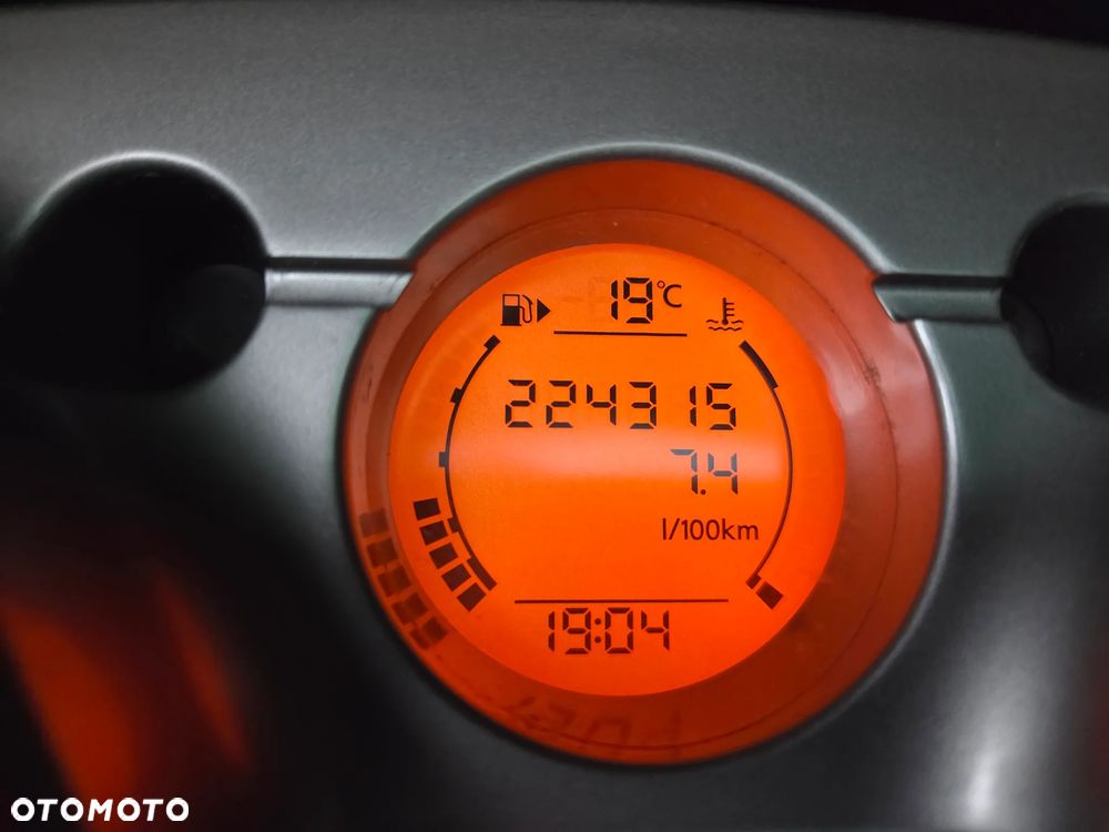 Nissan Qashqai - 4