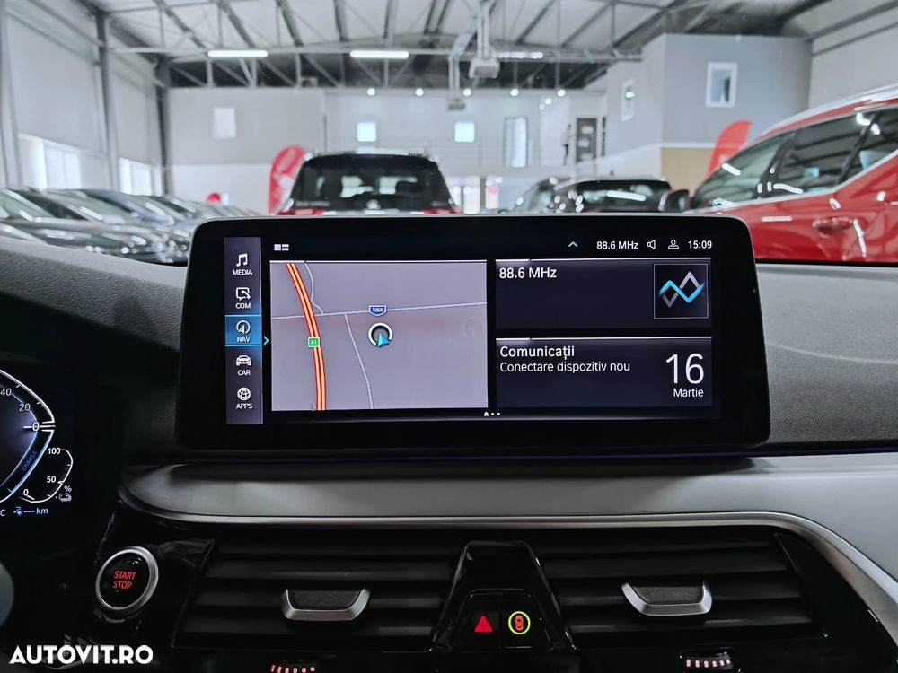 BMW Seria 5 530e Aut. - 24