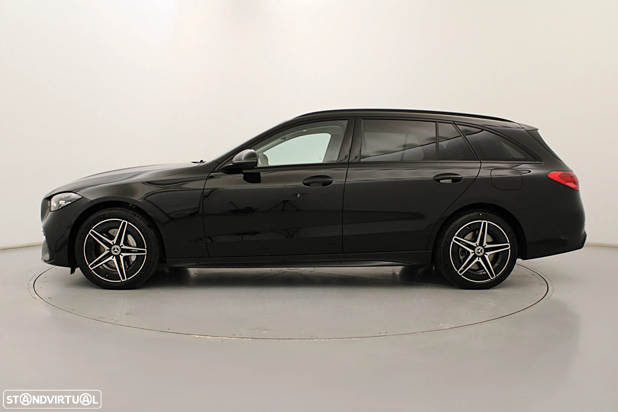 Mercedes-Benz C 300 de AMG Line - 12