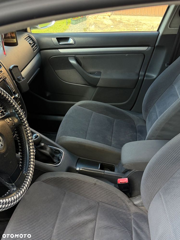 Volkswagen Jetta - 6