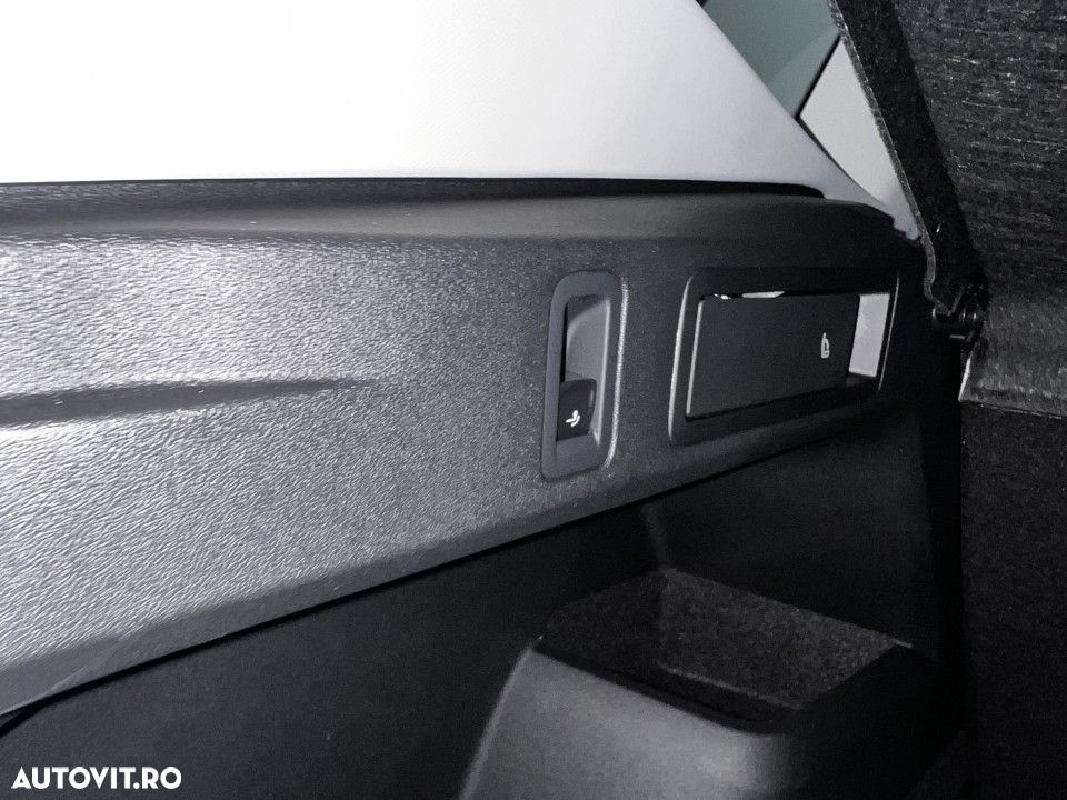 Volkswagen Tiguan - 32