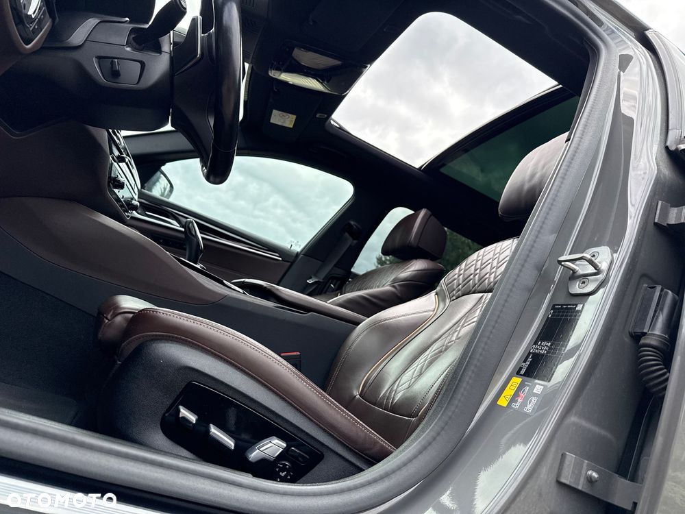 BMW Seria 5 530e M Sport sport - 24