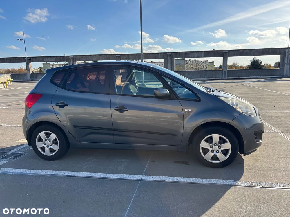 Kia Venga - 4