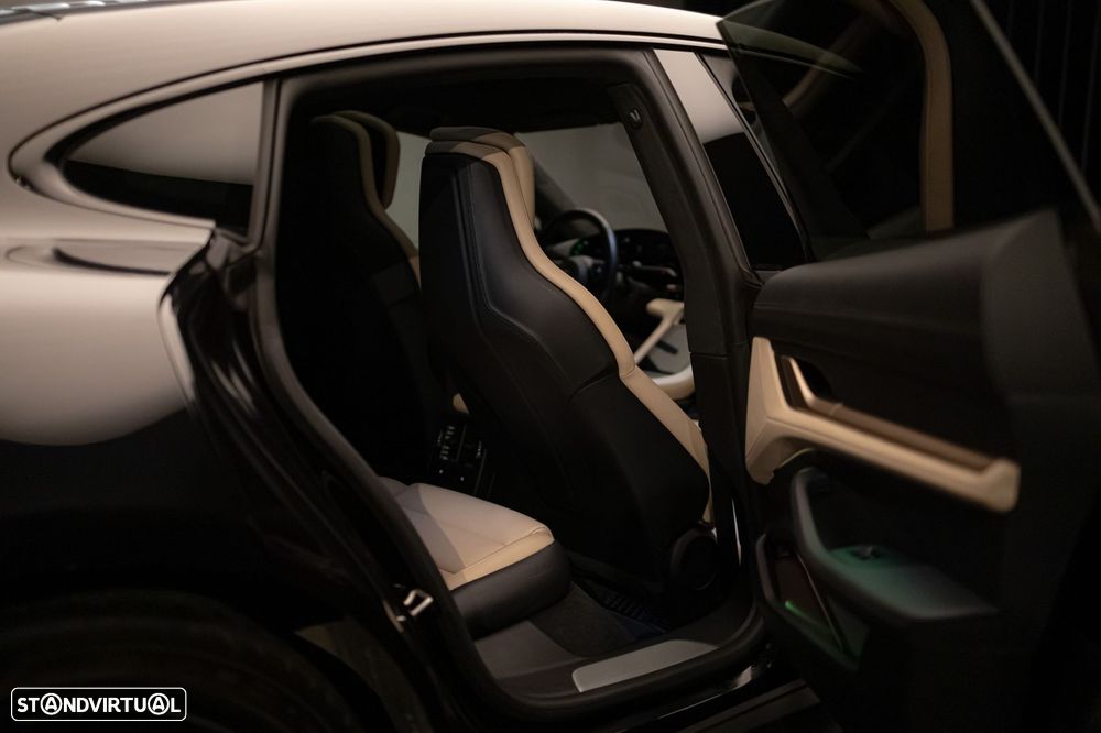 Porsche Taycan Turbo - 29