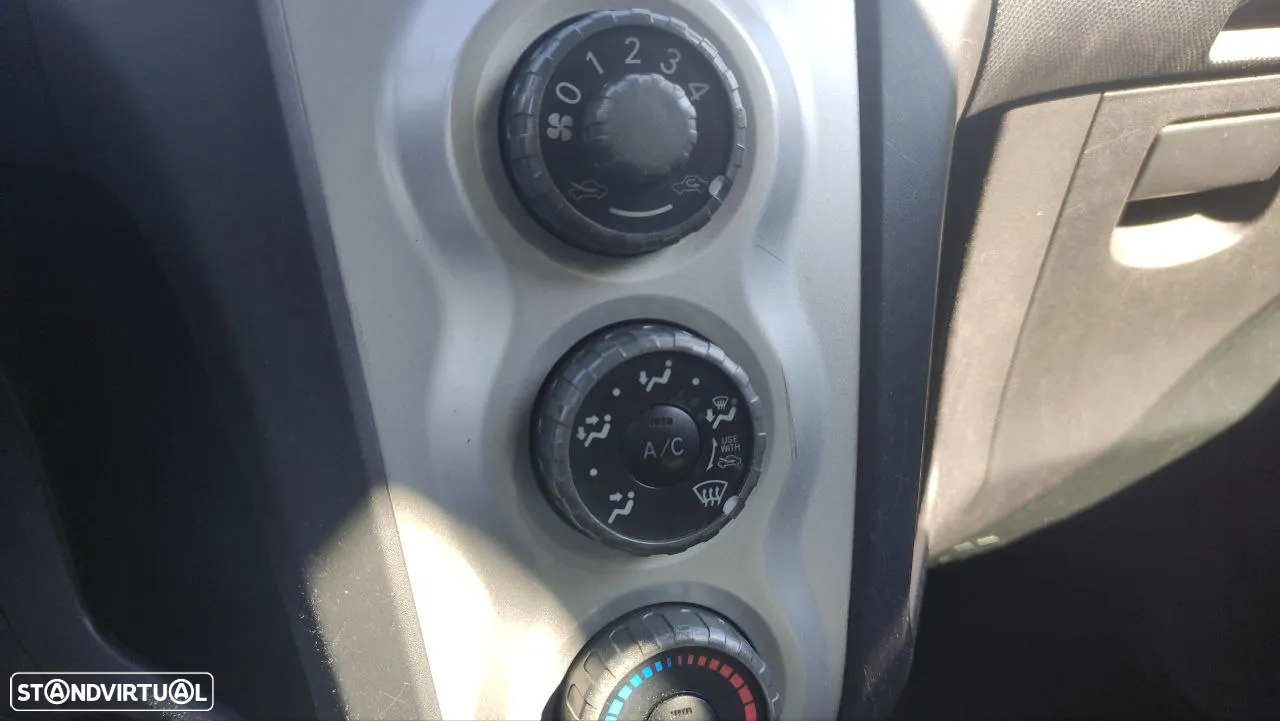 Toyota Yaris - 20