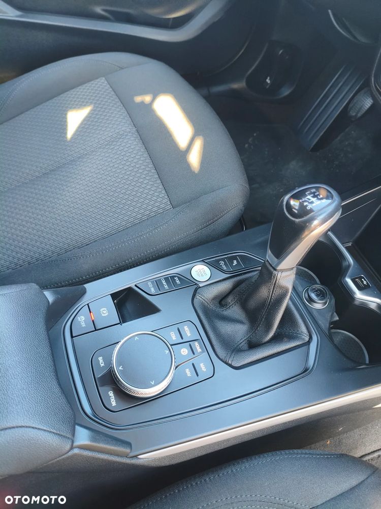 BMW Seria 1 118i - 12
