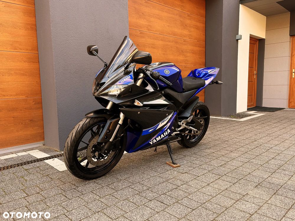 Yamaha YZF - 4