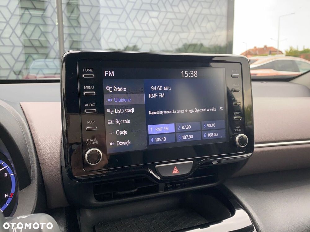 Toyota Yaris Cross Hybrid 1.5 Executive - 16