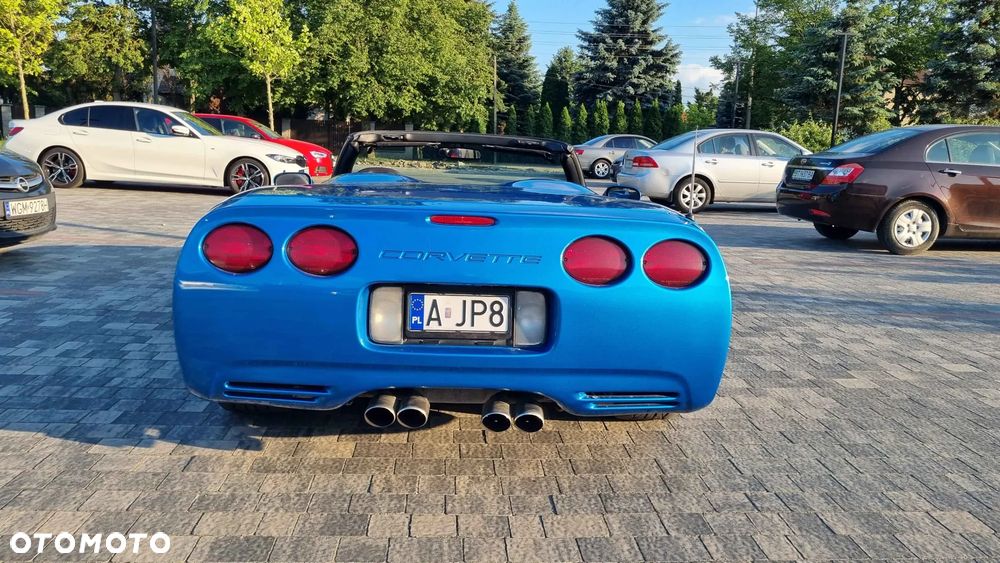 Chevrolet Corvette - 8