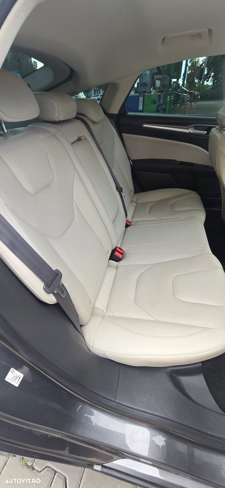 Ford Mondeo 2.0 TDCi Powershift Titanium - 11