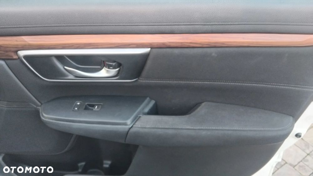 Honda CR-V 1.5 Executive (Honda Connect+) CVT - 10