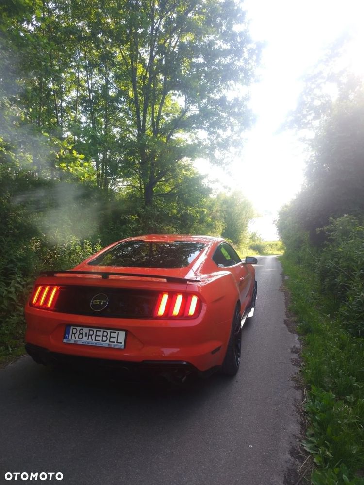 Ford Mustang 5.0 V8 GT - 6