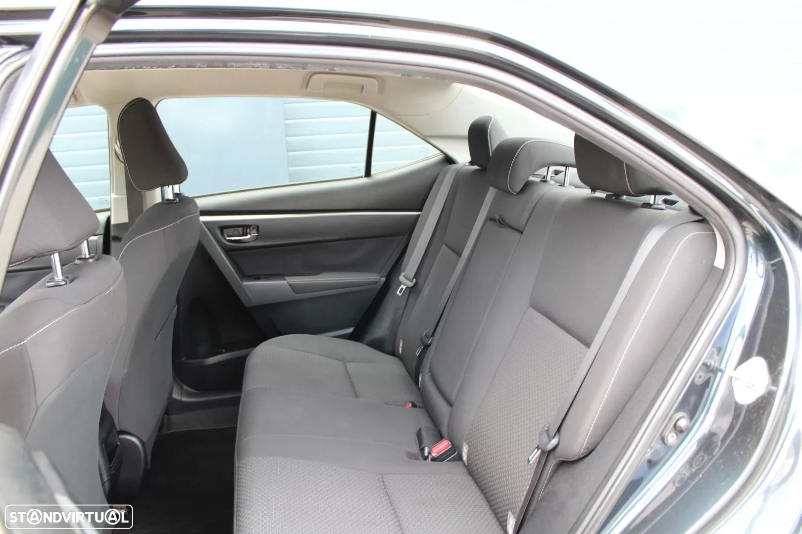 Toyota Corolla 1.4 D-4D Exclusive - 12