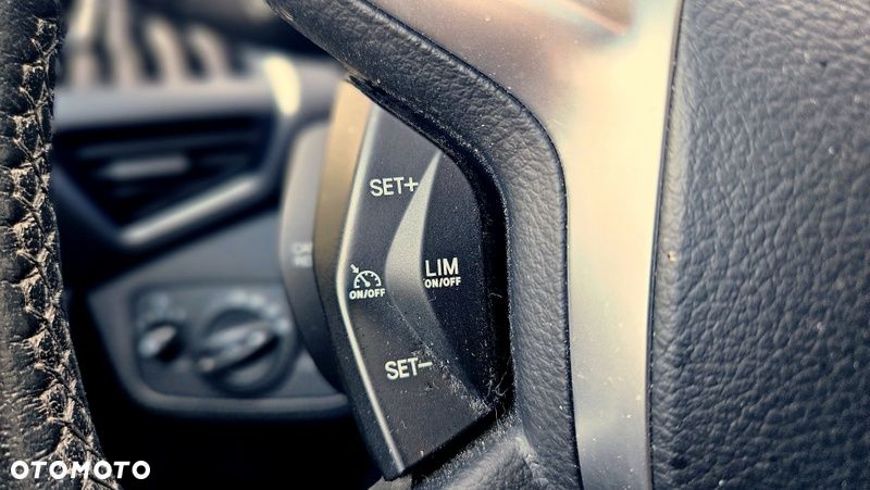 Ford Kuga 2.0 TDCi 2x4 Titanium - 27