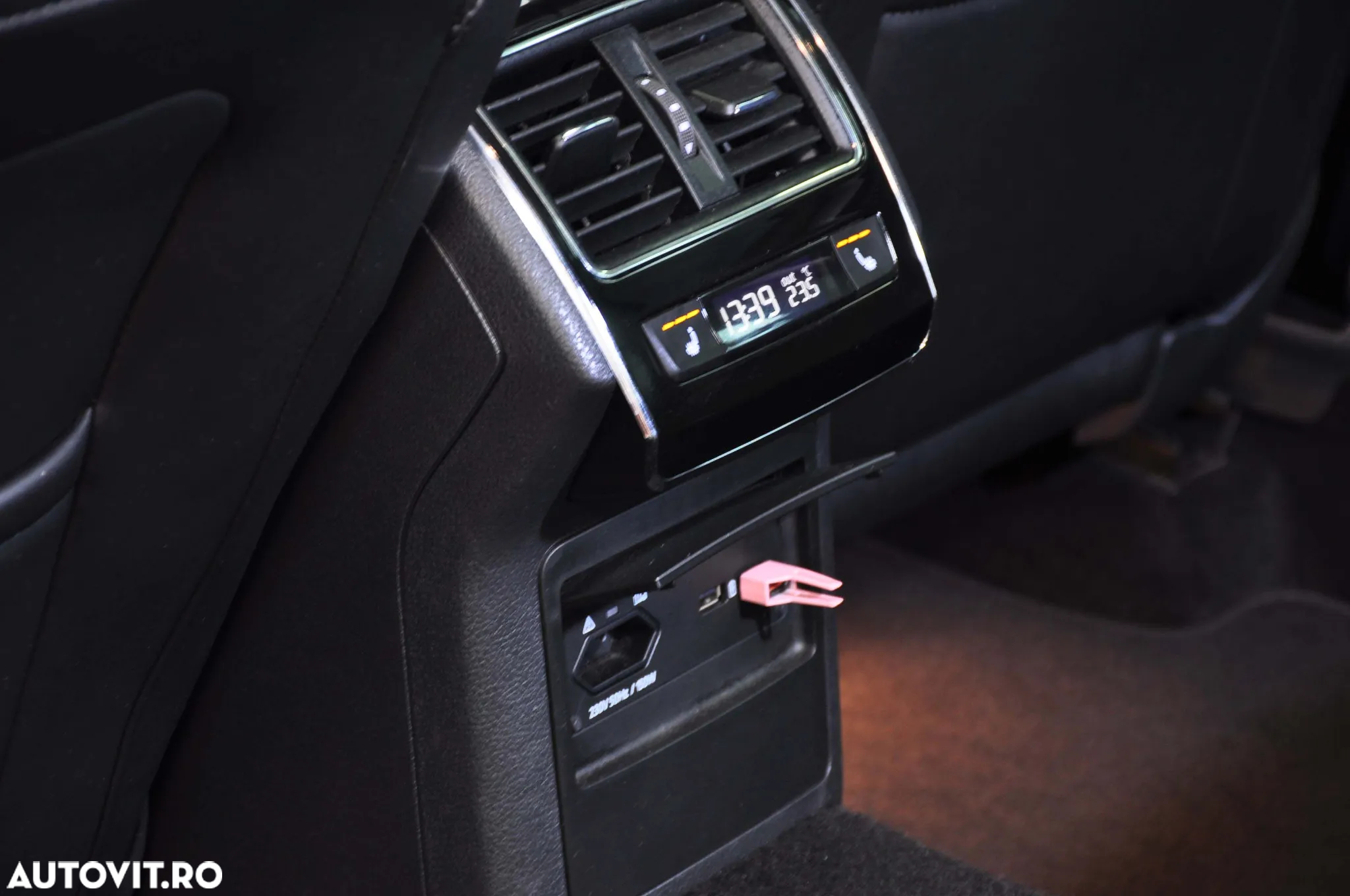 Skoda Superb 1.5 TSI DSG Ambition - 9