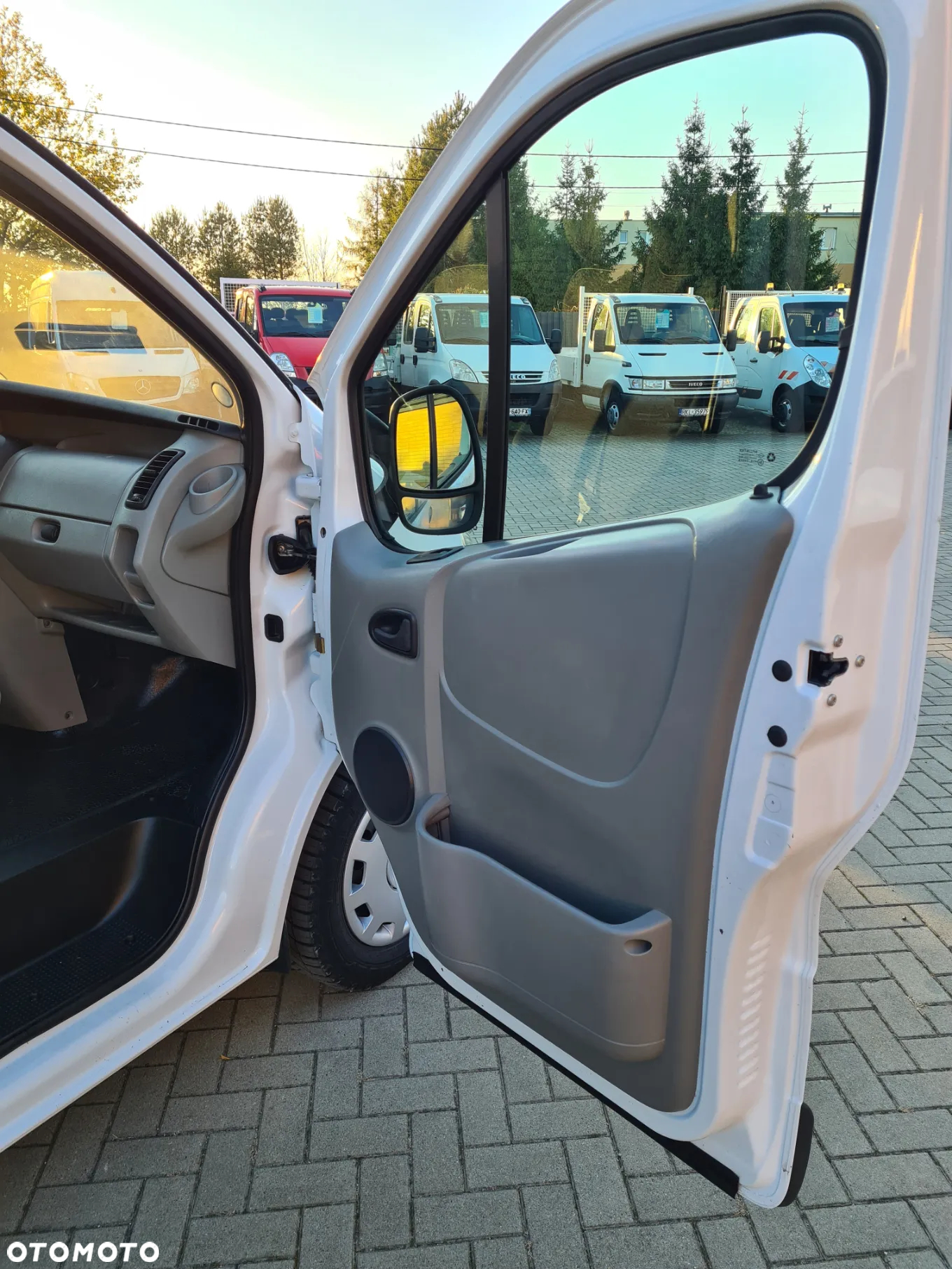 Renault Trafic 1.9 dCi L2H1 - 9