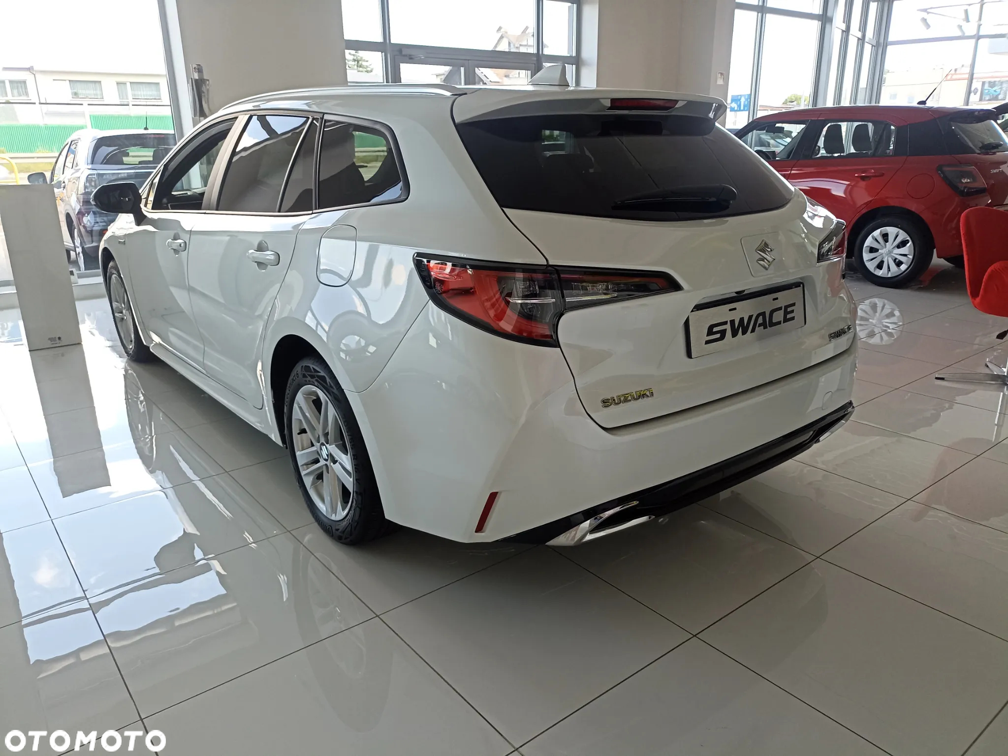Suzuki Swace 1.8 Hybrid Premium Plus CVT - 4
