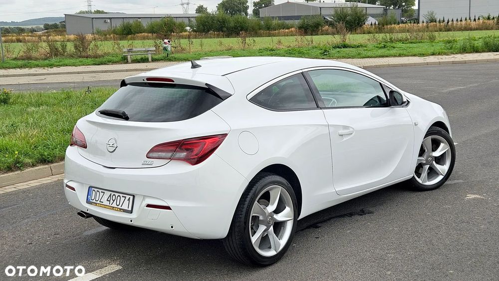 Opel Astra IV GTC 2.0 CDTI Sport S&S - 3