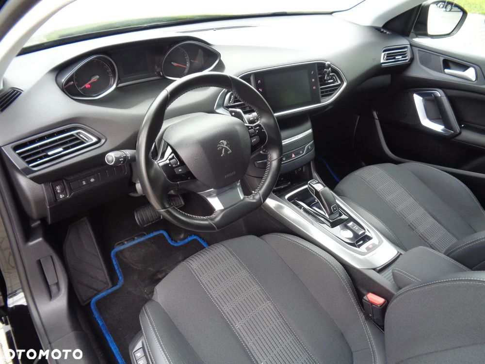 Peugeot 308 BlueHDi 130 EAT8 Stop & Start Active Business-Paket - 16