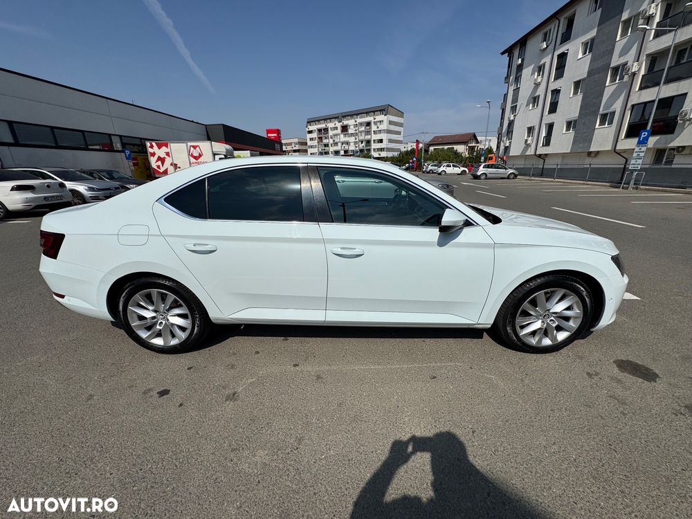 Skoda Superb 2.0 TDI DSG Style - 18