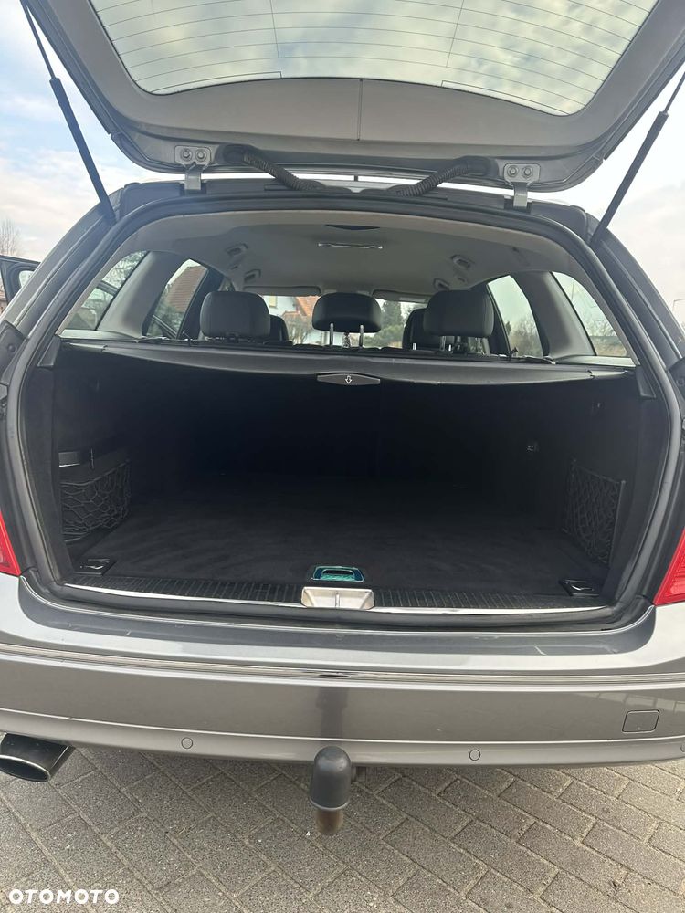 Mercedes-Benz Klasa C 200 CGI Automatik BlueEFFICIENCY Avantgarde - 21