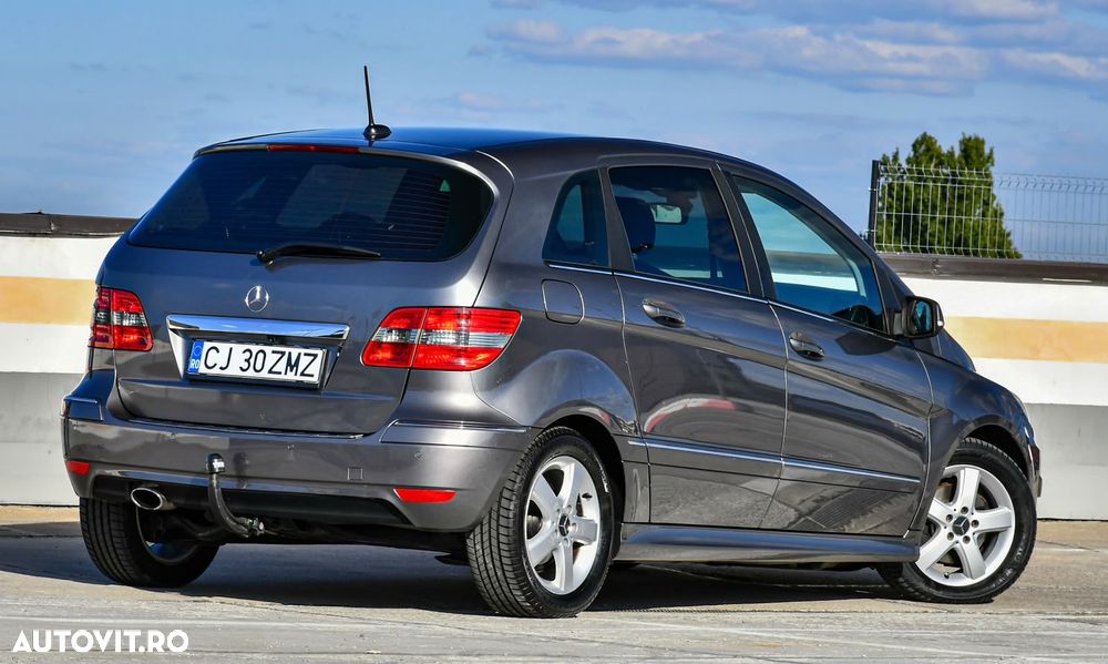 Mercedes-Benz B 180 - 13