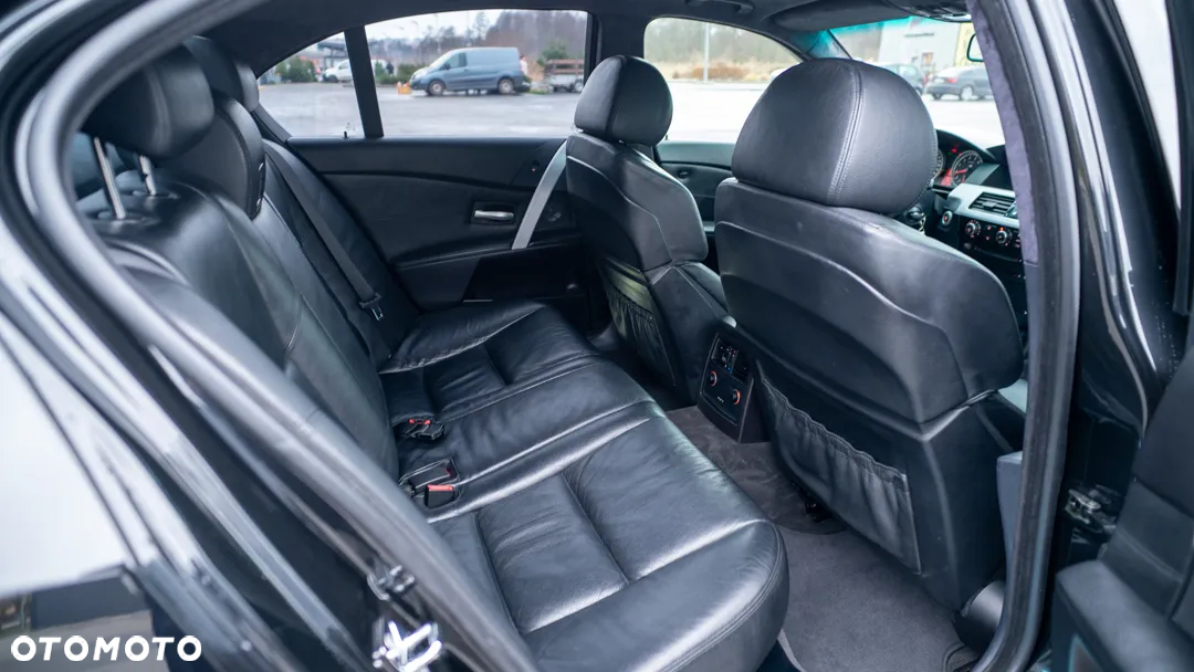 BMW M5 Standard - 32