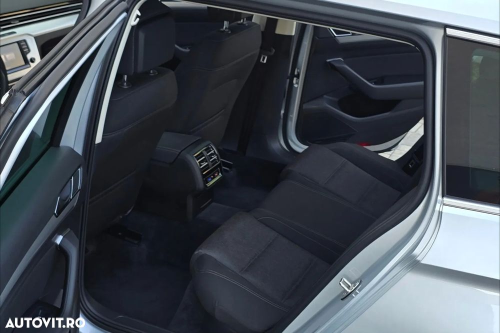 Volkswagen Passat 2.0 TDI Comfortline - 30