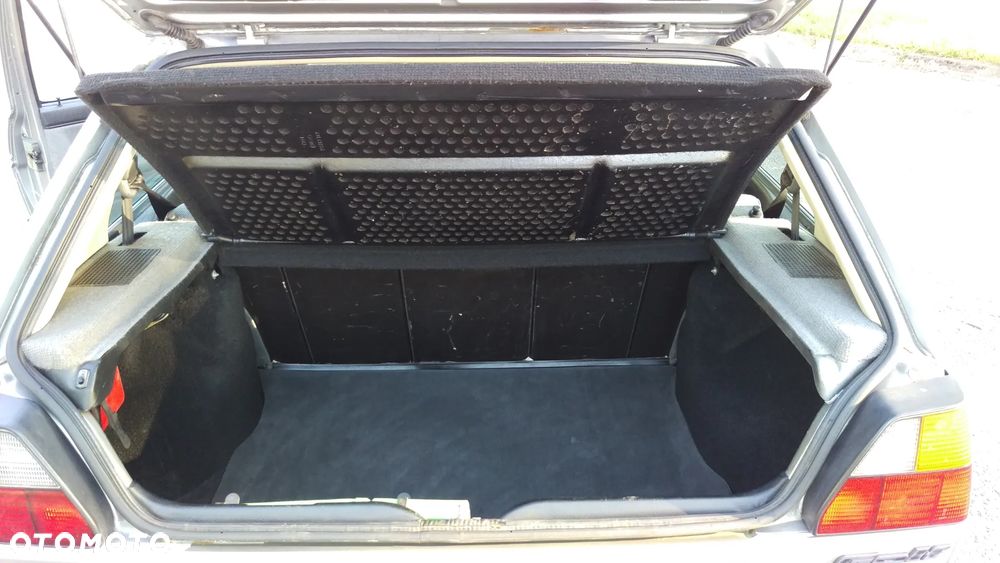 Volkswagen Golf 1.6 CL D - 7