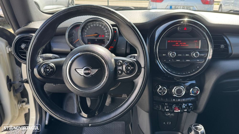 MINI 3 Portas Cooper D - 22