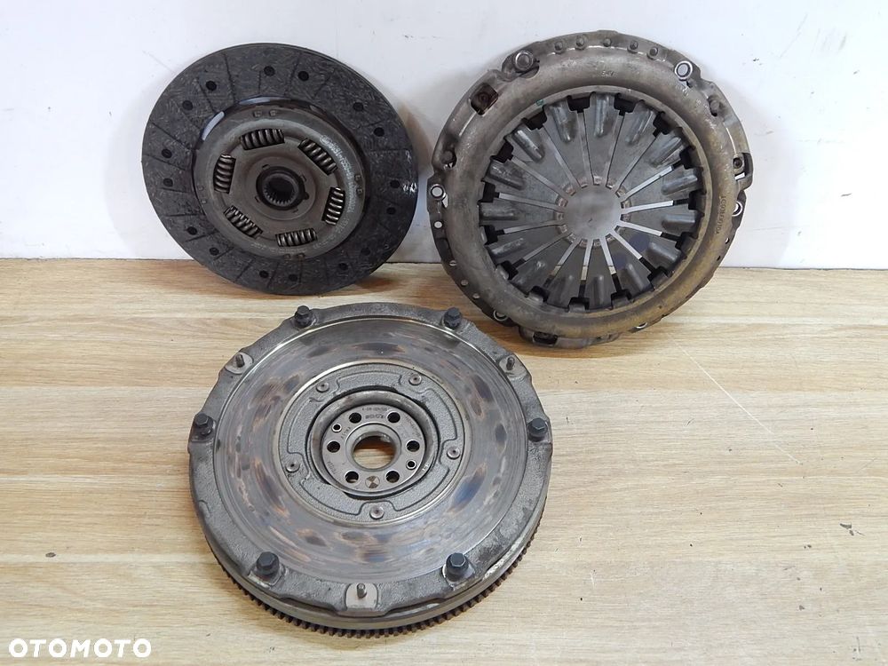 Sprzęgło dwumasa 1.6 Turbo benz VOLVO s60 v60 v40 FORD Fiesta c-max Mondeo Focus  08-17 Łuków części - 1