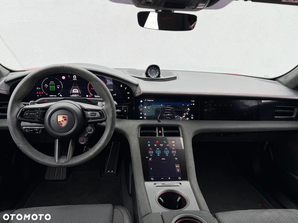 Porsche Taycan - 14