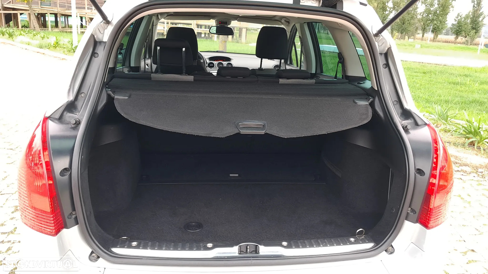 Peugeot 308 SW 1.6 HDi Executive CVM6 - 21