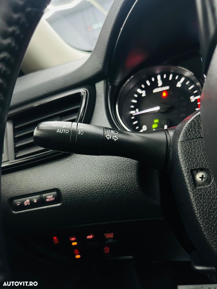 Nissan X-Trail 1.6 dCi Tekna - 33