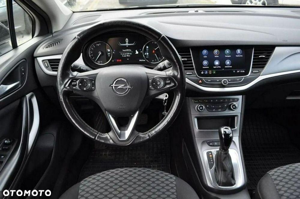 Opel Astra 2021