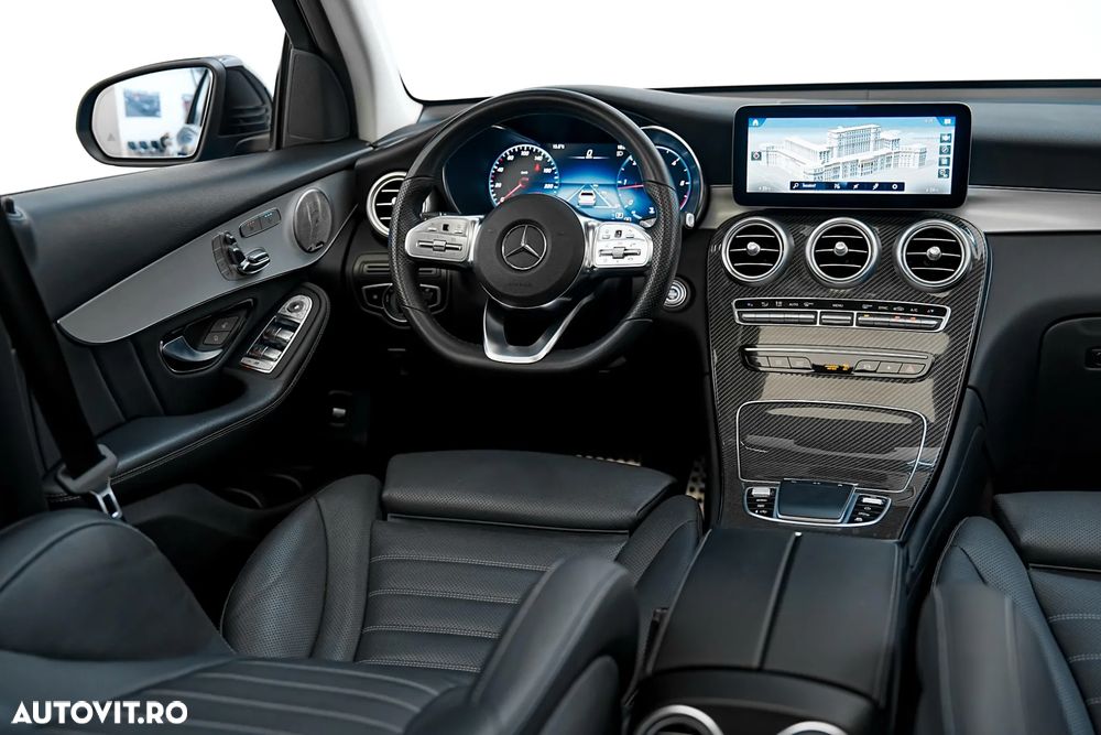 Mercedes-Benz GLC 220 d 4MATIC 9G-TRONIC AMG Line Plus - 31