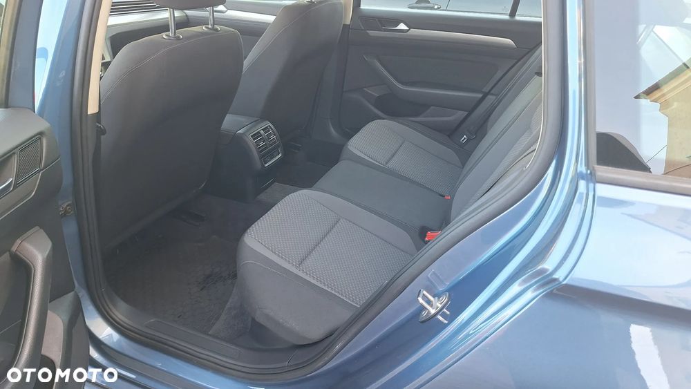 Volkswagen Passat 1.4 TSI BMT Trendline - 11