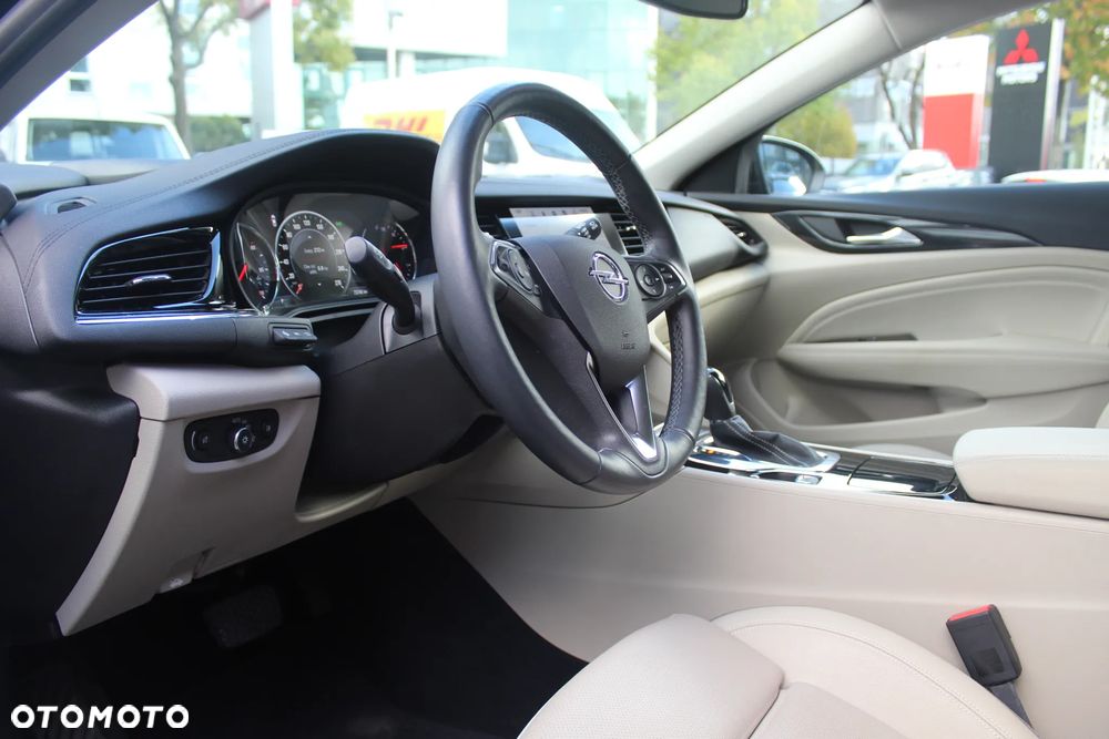 Opel Insignia - 20