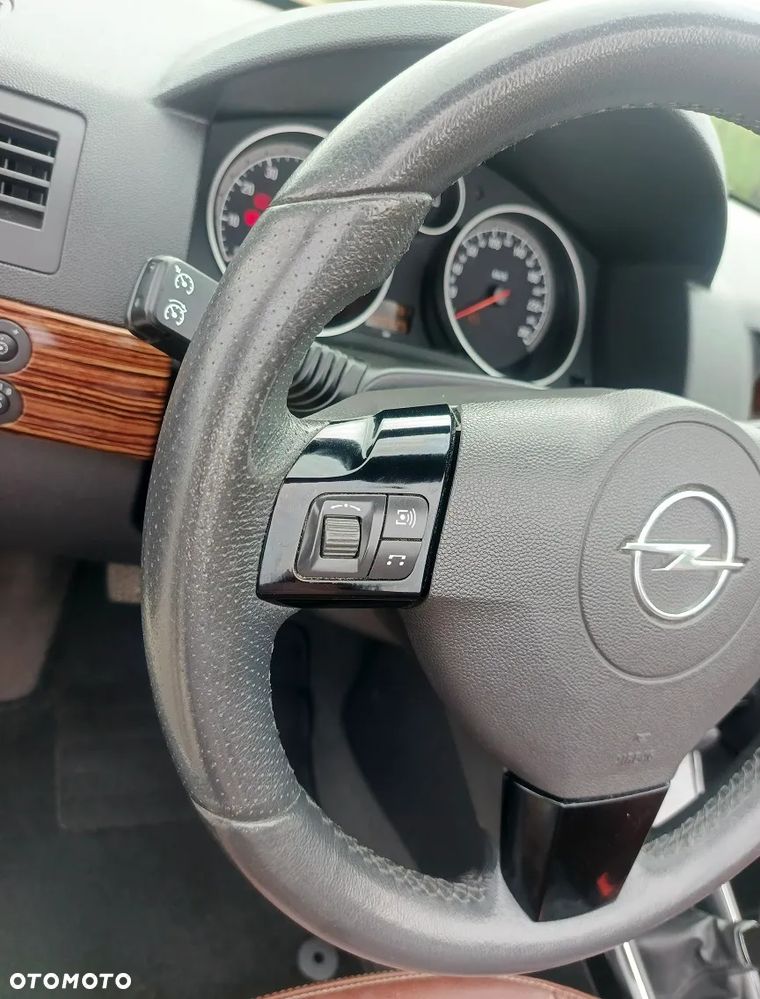 Opel Astra 1.6 Cosmo - 24