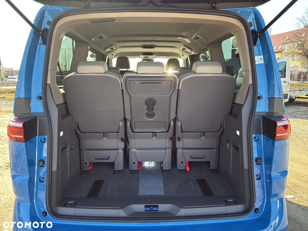 Volkswagen Multivan - 18